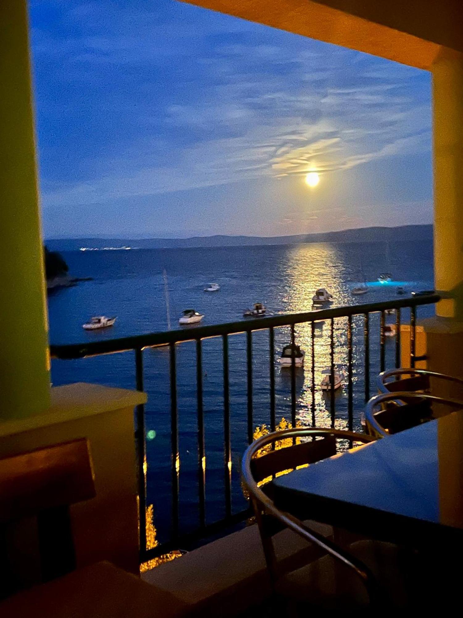Villamar Beachfront Apartments With Free Private Parking Rabac Εξωτερικό φωτογραφία